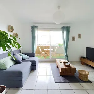 Apartment T2 Cosy Proche Du Centre-ville Avec Garage Inclus